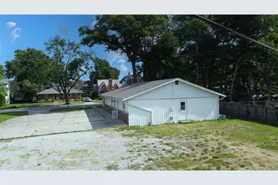 223 E Mulberry Street, Watseka, IL 60970 - Photo 7