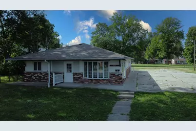 223 E Mulberry Street, Watseka, IL 60970 - Photo 1