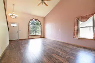 5096 Welsh Rd, Rockford, IL 61107 - Photo 7