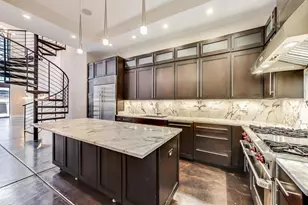 813 W Fulton Market, Chicago, IL 60607 - Photo 3