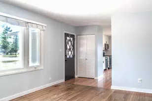 254 Dundee Pkwy, Buffalo Grove, IL 60089 - Photo 11