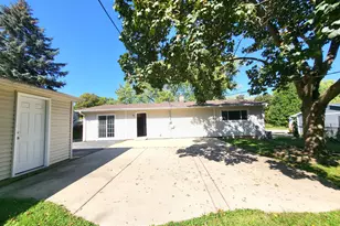 18455 W Meadow Ln, Gurnee, IL 60031 - Photo 17