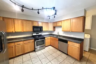 18455 W Meadow Ln, Gurnee, IL 60031 - Photo 7