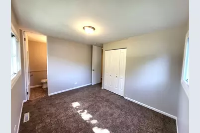 18455 W Meadow Lane, Gurnee, IL 60031 - Photo 11