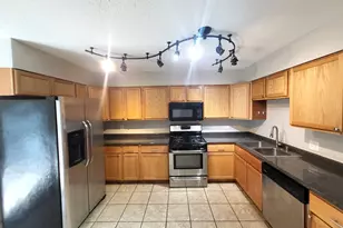 18455 W Meadow Ln, Gurnee, IL 60031 - Photo 5