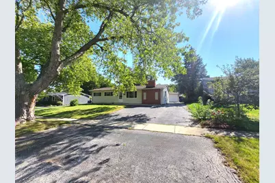 18455 W Meadow Lane, Gurnee, IL 60031 - Photo 1