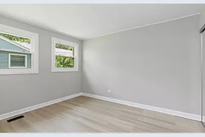 2204 Hawk Lane, Rolling Meadows, IL 60008 - Photo 11
