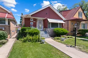 10553 S Calumet Ave, Chicago, IL 60628 - Photo 1