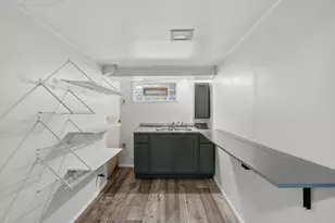 10553 S Calumet Ave, Chicago, IL 60628 - Photo 15