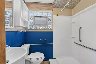 10553 S Calumet Avenue, Chicago, IL 60628 - Photo 11