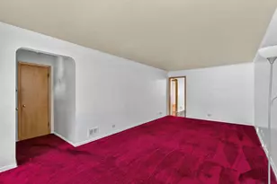 10553 S Calumet Ave, Chicago, IL 60628 - Photo 5