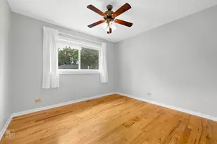 75 Kingman Ln, Hoffman Estates, IL 60169 - Photo 9