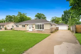 75 Kingman Ln, Hoffman Estates, IL 60169 - Photo 1