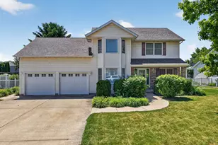 817 Adrienne Ave, Ottawa, IL 61350 - Photo 1