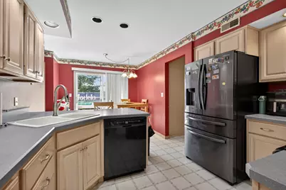 817 Adrienne Avenue, Ottawa, IL 61350 - Photo 9