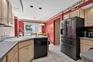 817 Adrienne Ave, Ottawa, IL 61350 - Photo 9
