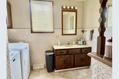 105 W 4th Street, Spring Valley, IL 61362 - Photo 5