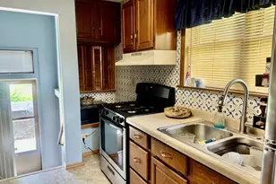 105 W 4th St, Spring Valley, IL 61362 - Photo 3