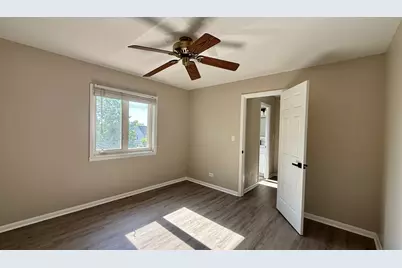 333 Cherry Valley Road, Vernon Hills, IL 60061 - Photo 27