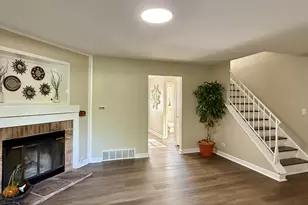 333 Cherry Valley Rd, Vernon Hills, IL 60061 - Photo 7