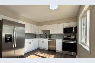 333 Cherry Valley Road, Vernon Hills, IL 60061 - Photo 11