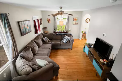 221 N Mill Street, Naperville, IL 60540 - Photo 9