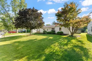 1010 Scottsdale Dr, Champaign, IL 61821 - Photo 5