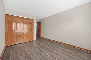 5S560 Paxton Dr, Naperville, IL 60563 - Photo 17