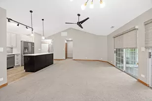 5S560 Paxton Dr, Naperville, IL 60563 - Photo 11