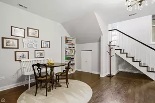 1310 W Roscoe St, Chicago, IL 60657 - Photo 37