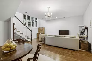 1310 W Roscoe St, Chicago, IL 60657 - Photo 35