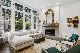 1310 W Roscoe St, Chicago, IL 60657 - Photo 5