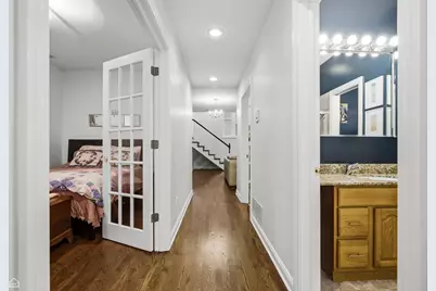 1310 W Roscoe Street, Chicago, IL 60657 - Photo 43