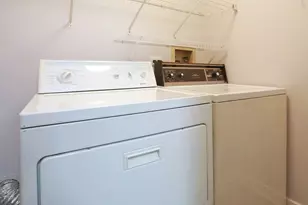 675 Greenfield Ct, Bartlett, IL 60103 - Photo 17