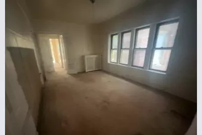 7819 S Bennett Avenue, Chicago, IL 60649 - Photo 3