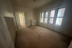 7819 S Bennett Ave, Chicago, IL 60649 - Photo 3