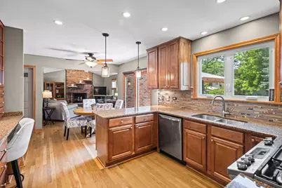 [Address not provided], Downers Grove, IL 60516 - Photo 5