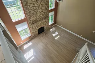 70 Townsend Cir, Naperville, IL 60565 - Photo 5