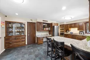 671 Revere Rd, Glen Ellyn, IL 60137 - Photo 9