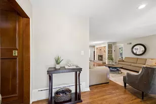 671 Revere Rd, Glen Ellyn, IL 60137 - Photo 3