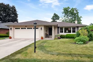 915 S See-Gwun Ave, Mount Prospect, IL 60056 - Photo 1