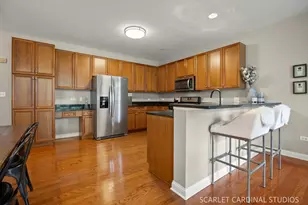140 S River St, Aurora, IL 60506 - Photo 7