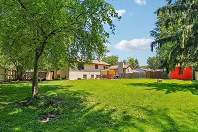 2359 High Point Drive, Lindenhurst, IL 60046 - Photo 37