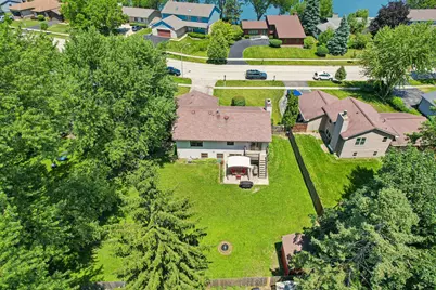 2359 High Point Drive, Lindenhurst, IL 60046 - Photo 39
