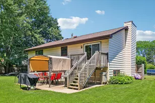 2359 High Point Dr, Lindenhurst, IL 60046 - Photo 29