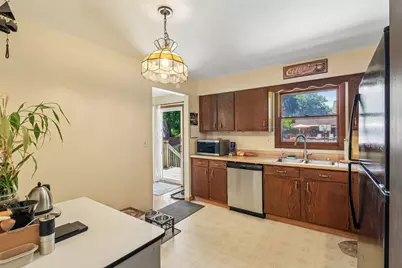 2359 High Point Drive, Lindenhurst, IL 60046 - Photo 9