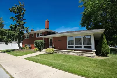 10158 S Talman Avenue, Chicago, IL 60655 - Photo 1