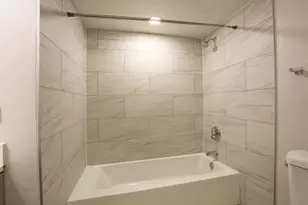 675 Greenfield Ct, Bartlett, IL 60103 - Photo 9