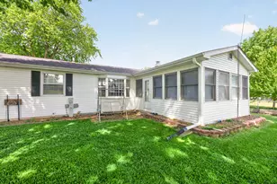 1526 Pebblewood Dr, Sycamore, IL 60178 - Photo 23