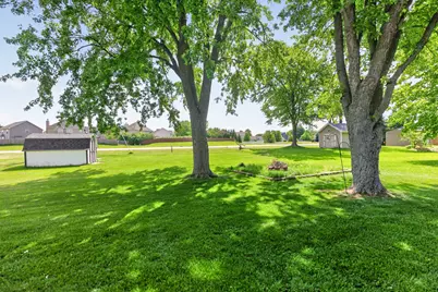 1526 Pebblewood Drive, Sycamore, IL 60178 - Photo 27